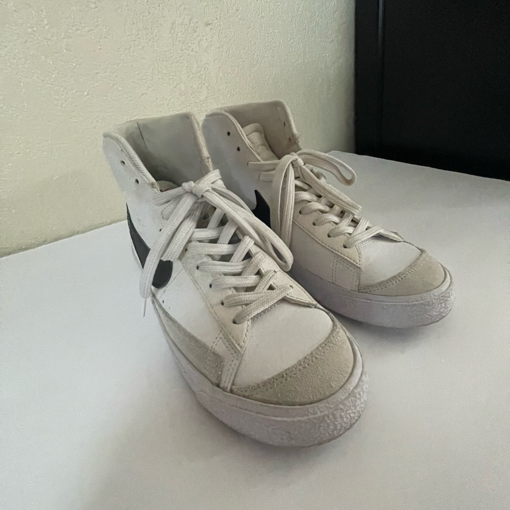 Nike Blazer high top White and Black High-Top Sneakers